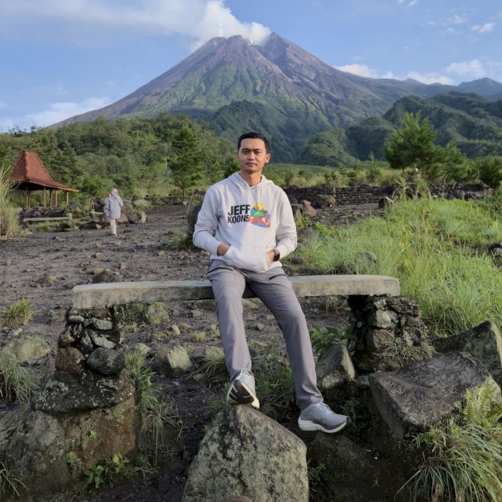 4 Groom 2_Andhi_Crop