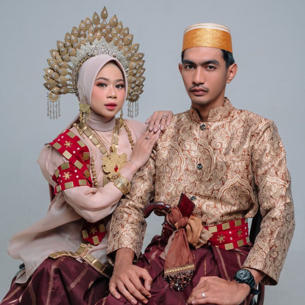 5 BACKGROUND & GIFT RIKA DIKA