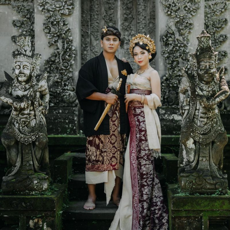 5.1 Slide setelah bride dan groom ANOM KOMANG