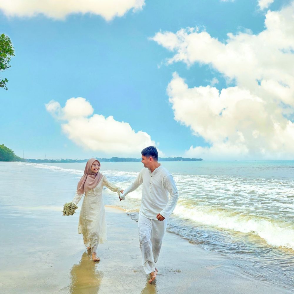 (9) WEDDING GIFT RASA-DELIA