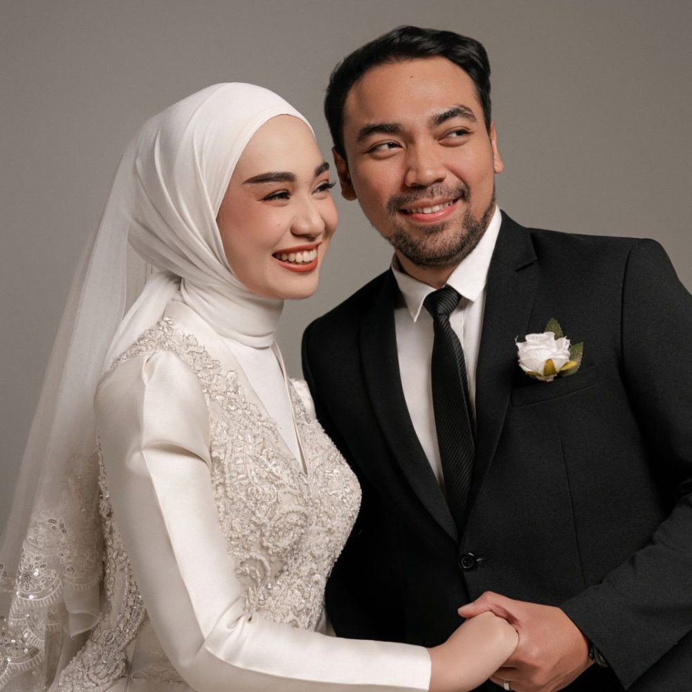 CLOSING WITH LOVE reza melinda