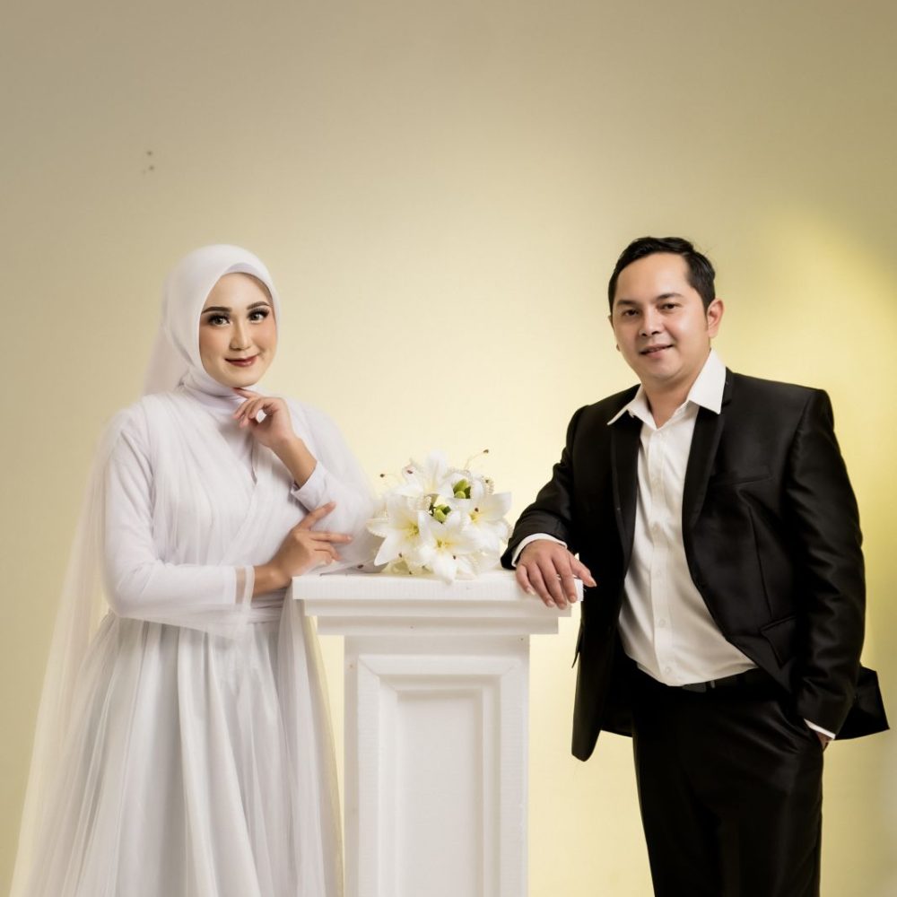 GIFT DINA-LUTHFI