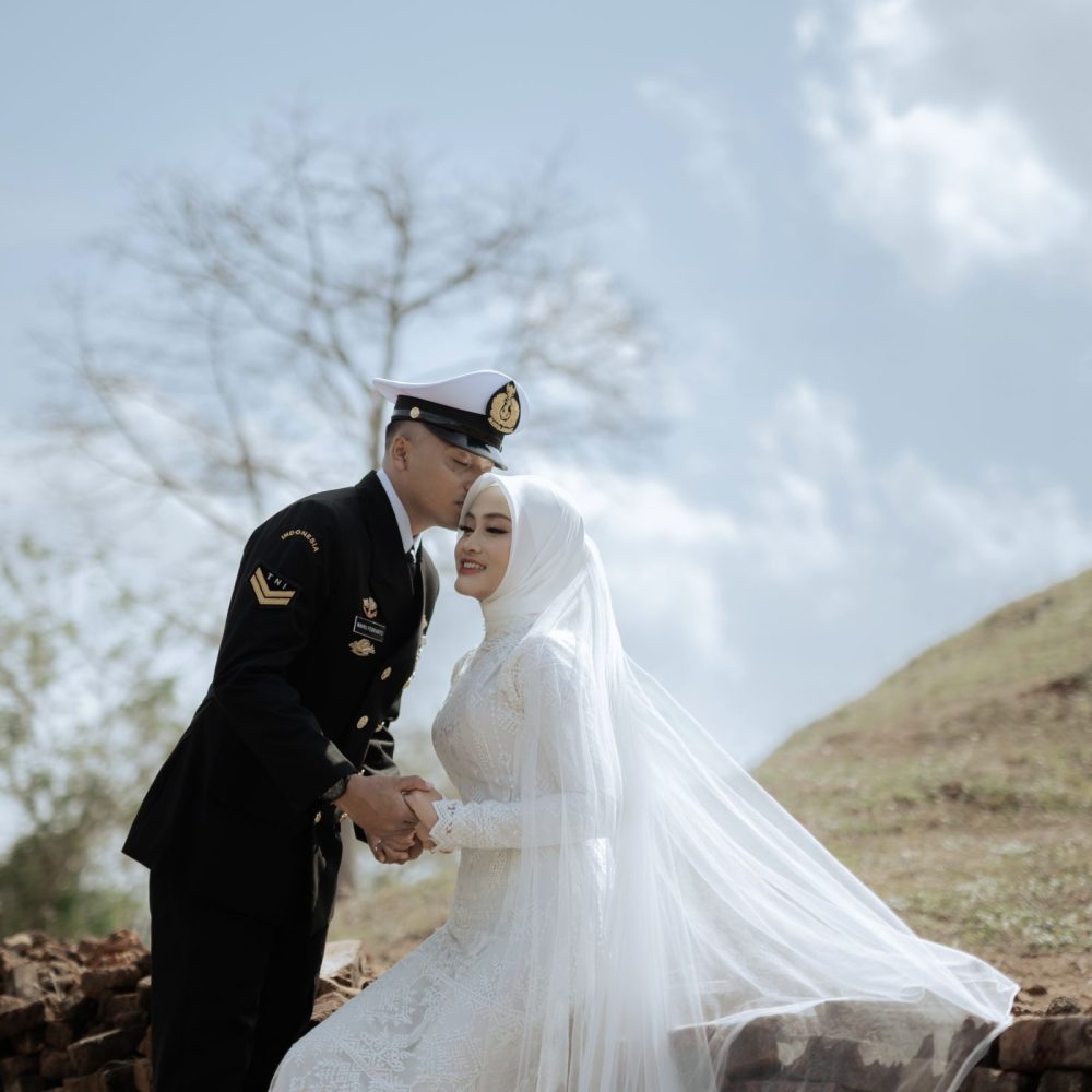 GIFT-GAL NIKEN-WAHYU.JPG