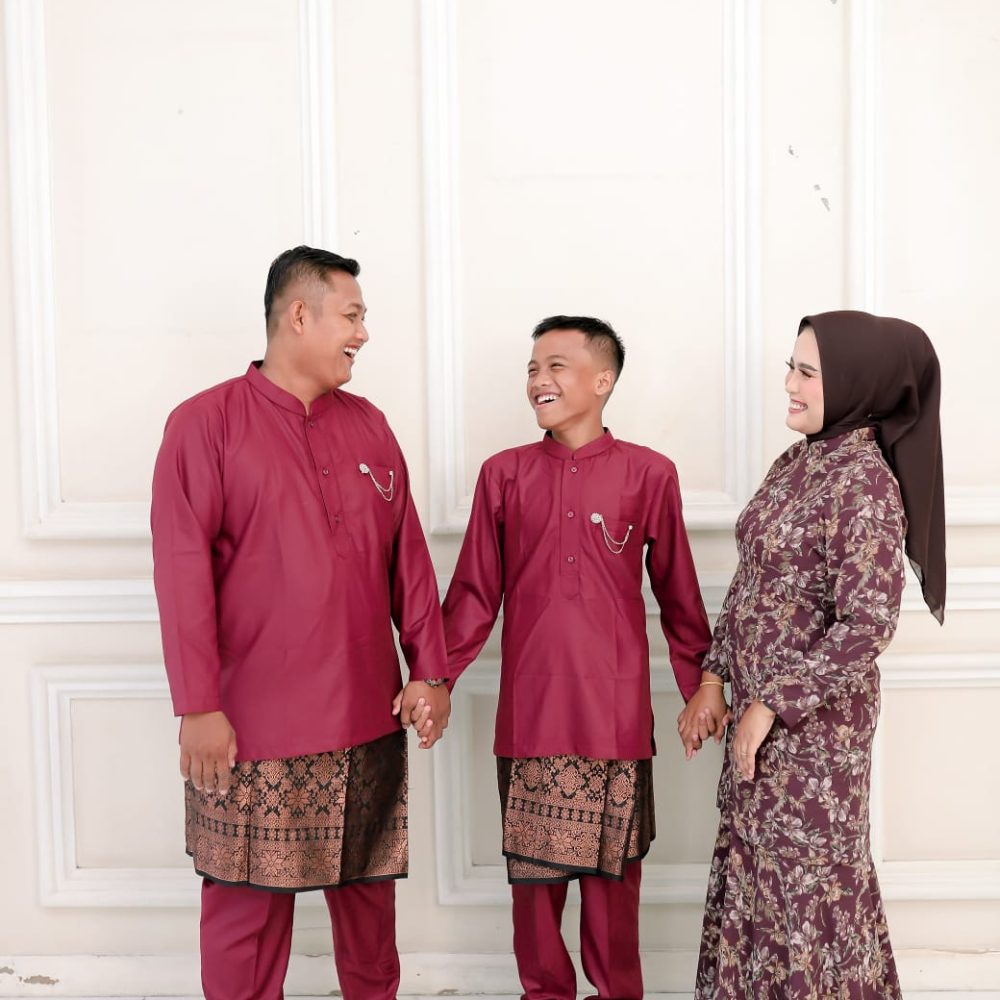 KHITANAN LUTHFIE11