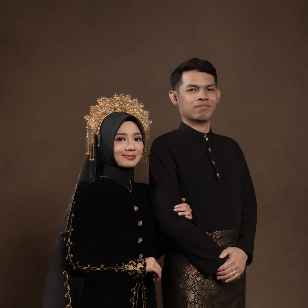 PUTRI ISHAR 10