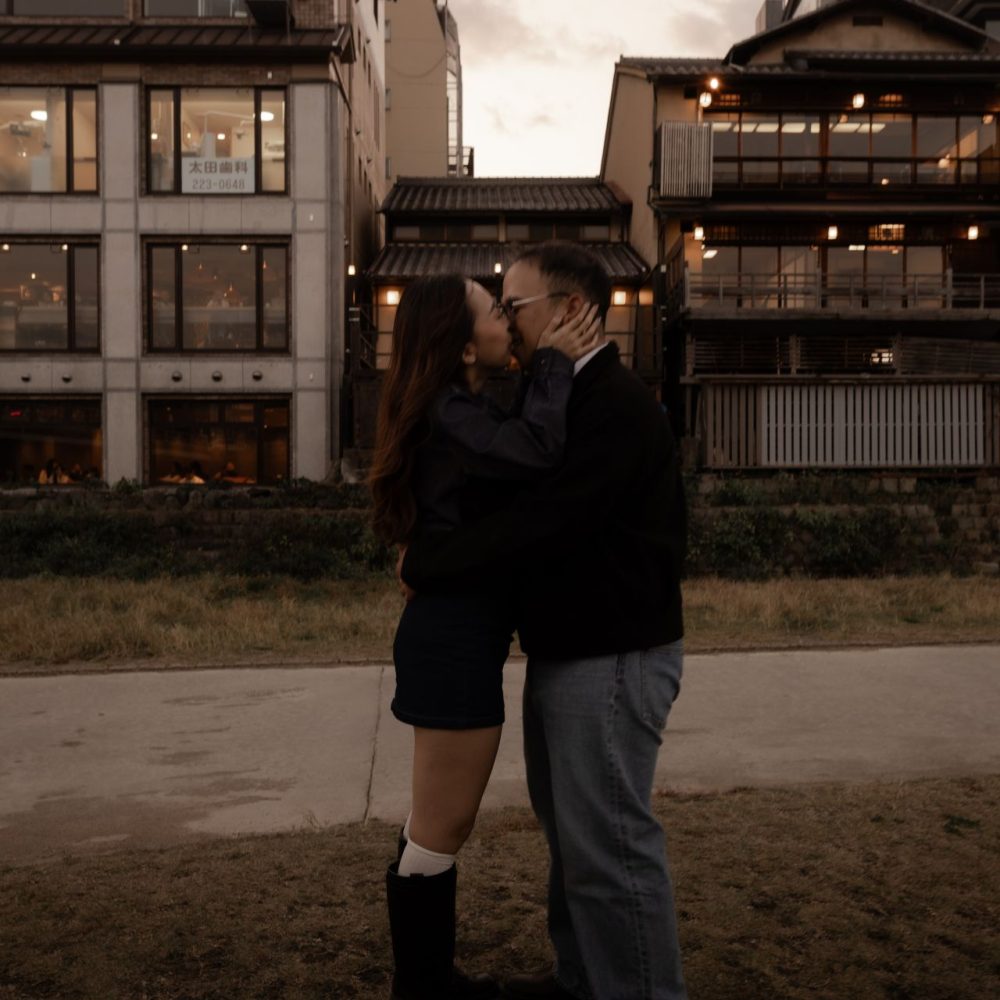 T & L-107 THEO LYVIA