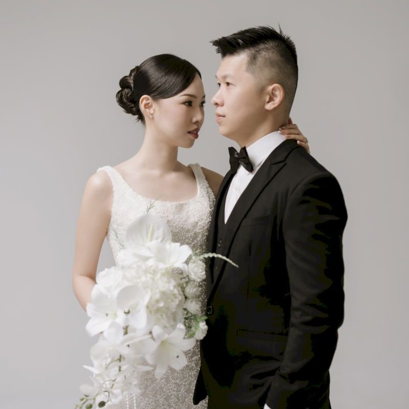 WHITE GOWN 2-AWEI DEBBY.jpg