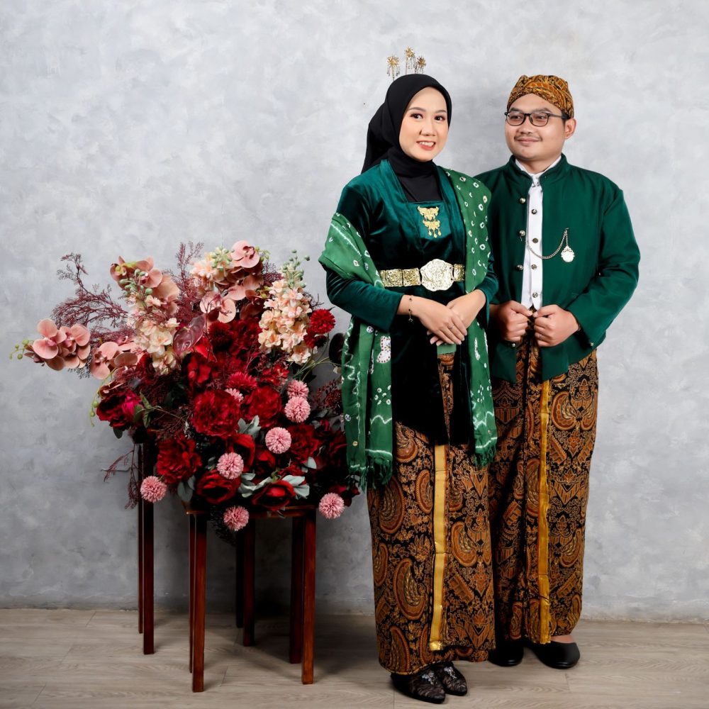 WITH LOVE_1 Prass